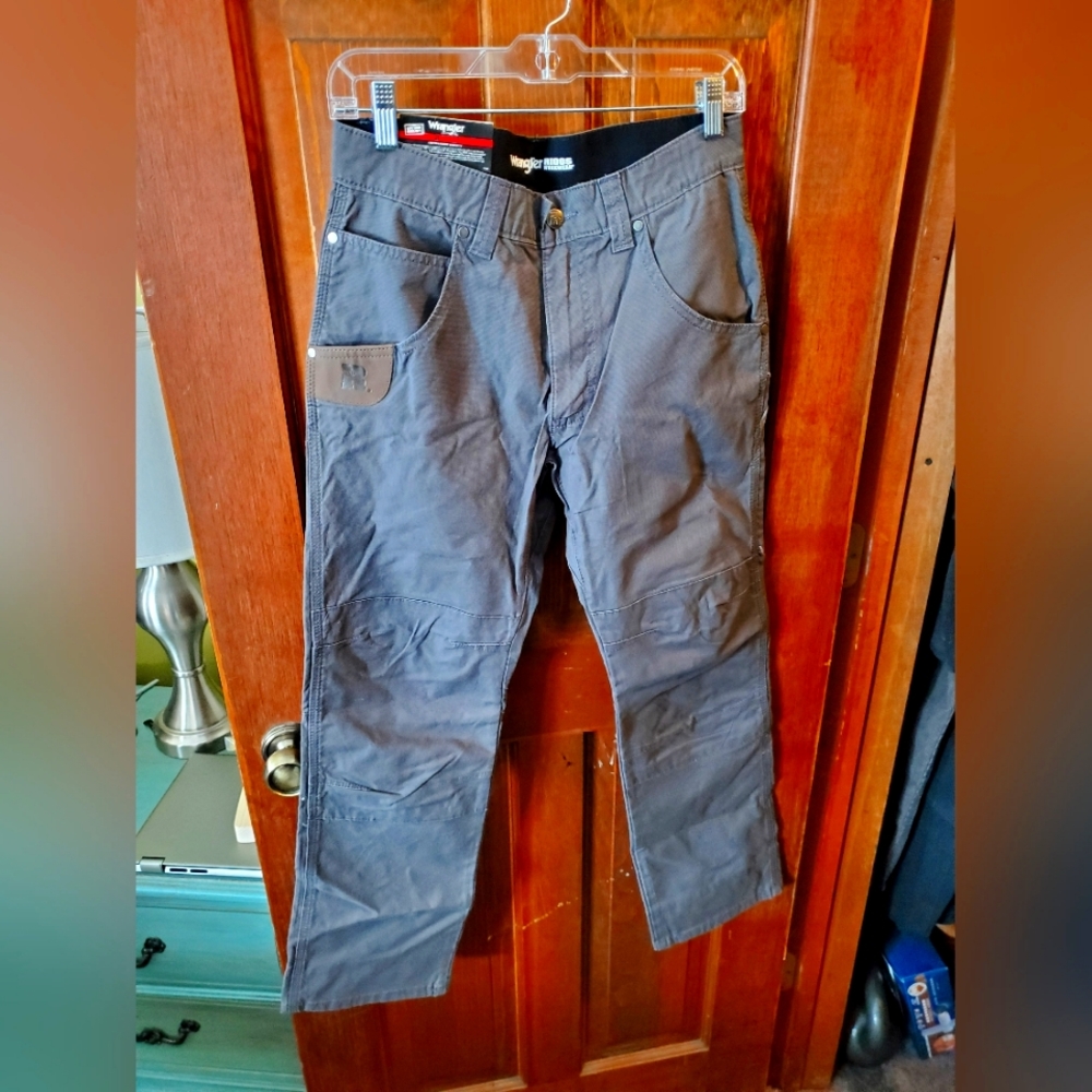 Wrangler Men's Utility Cargo Pants, Charcoal
